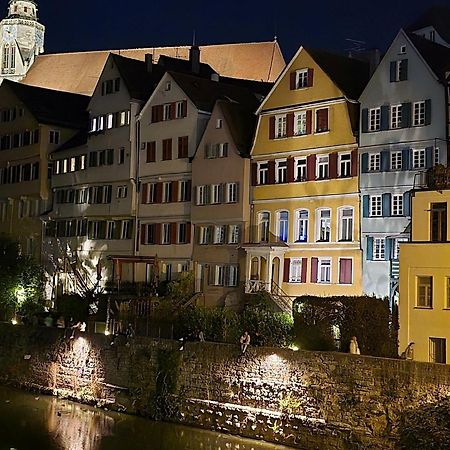 Stadtnahes Gaestezimmer Im Penthouse Bei Esi Tübingen Eksteriør bilde