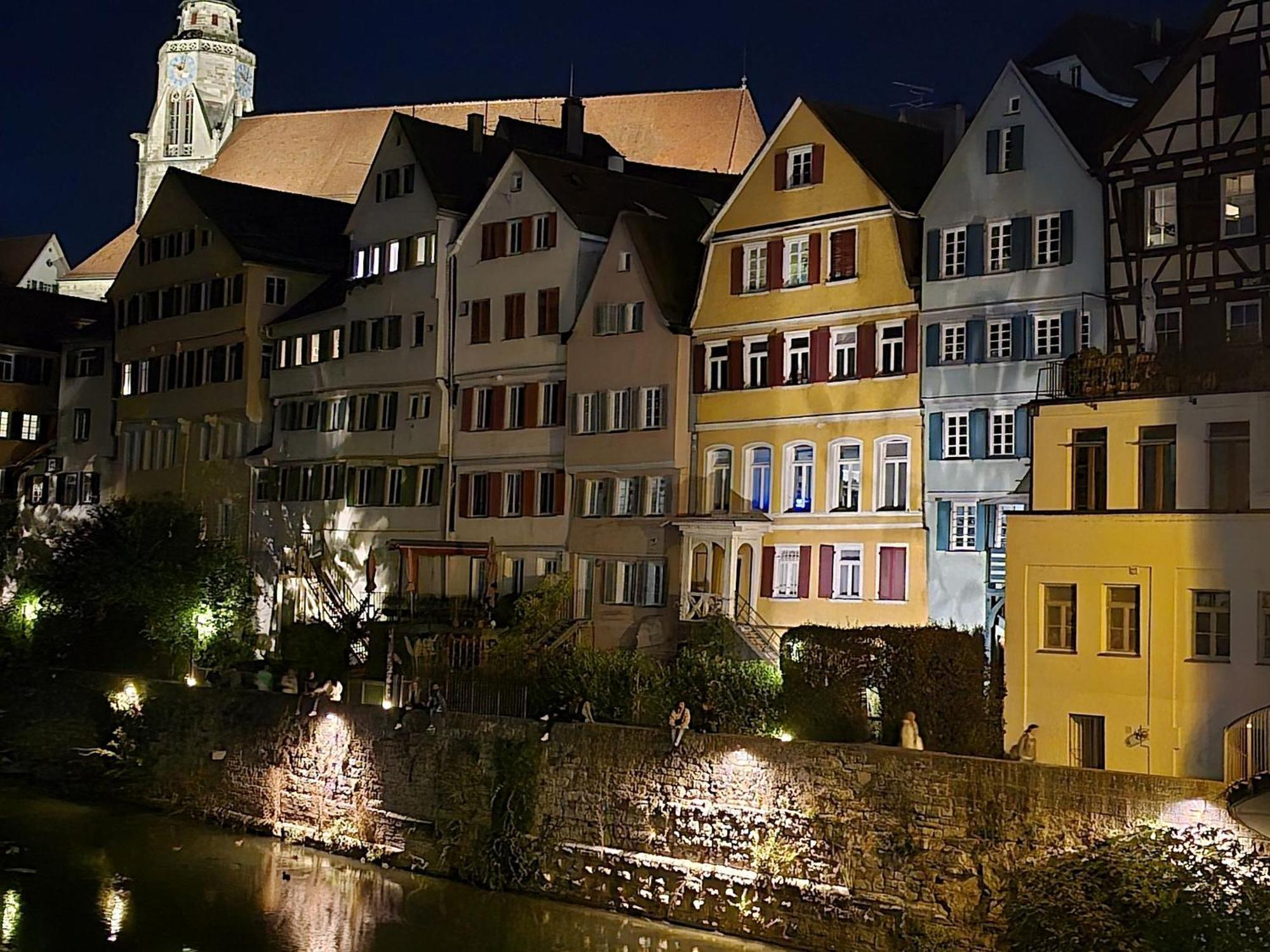 Stadtnahes Gaestezimmer Im Penthouse Bei Esi Tübingen Eksteriør bilde