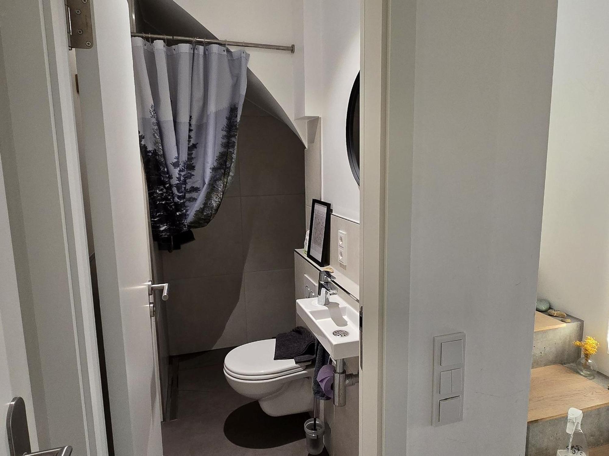 Stadtnahes Gaestezimmer Im Penthouse Bei Esi Tübingen Eksteriør bilde